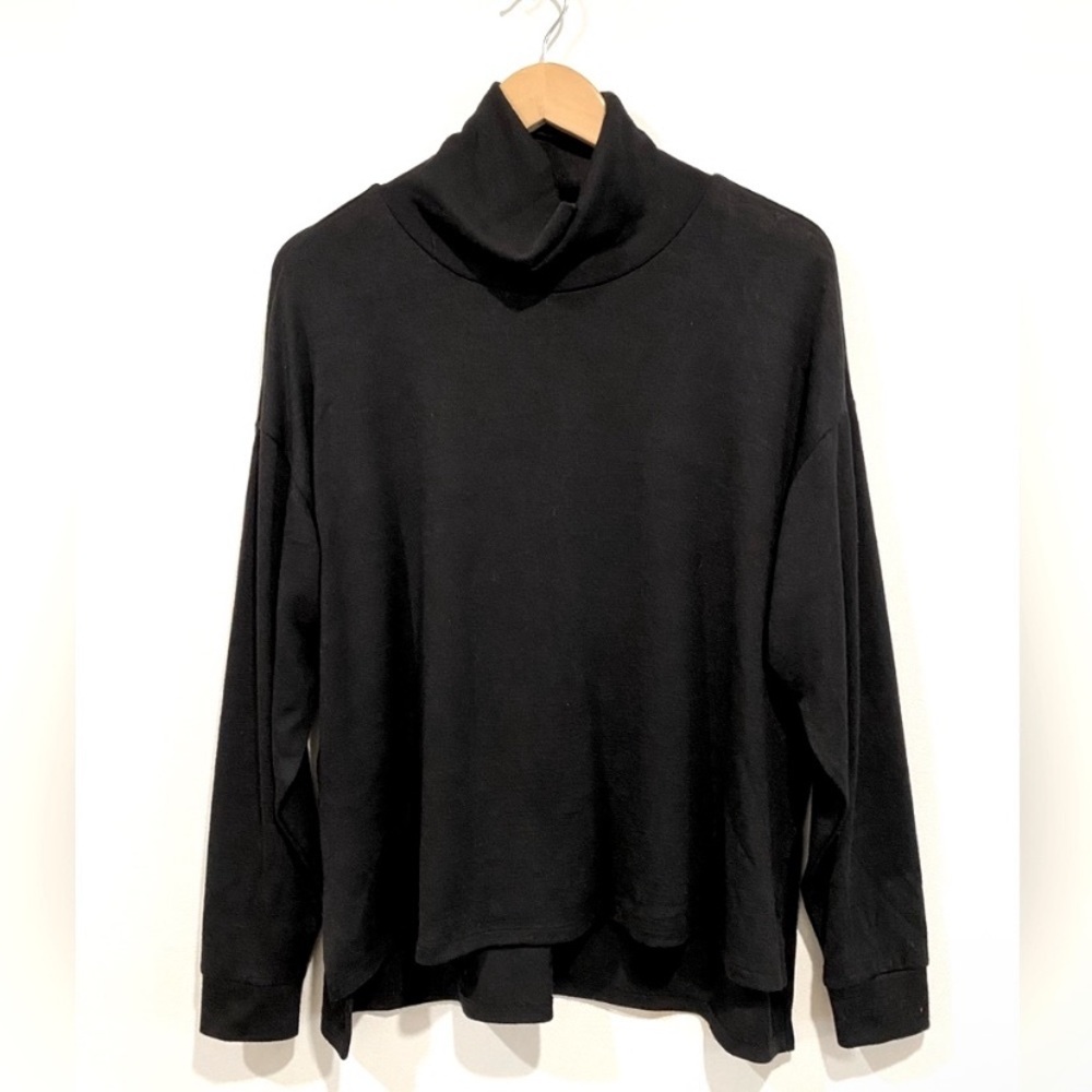WILFRED oversized black turtleneck